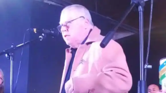 Reconocen en Baradero al periodista Jorge Fussinato con la Orden de Santiago en el 410° aniversario de la ciudad