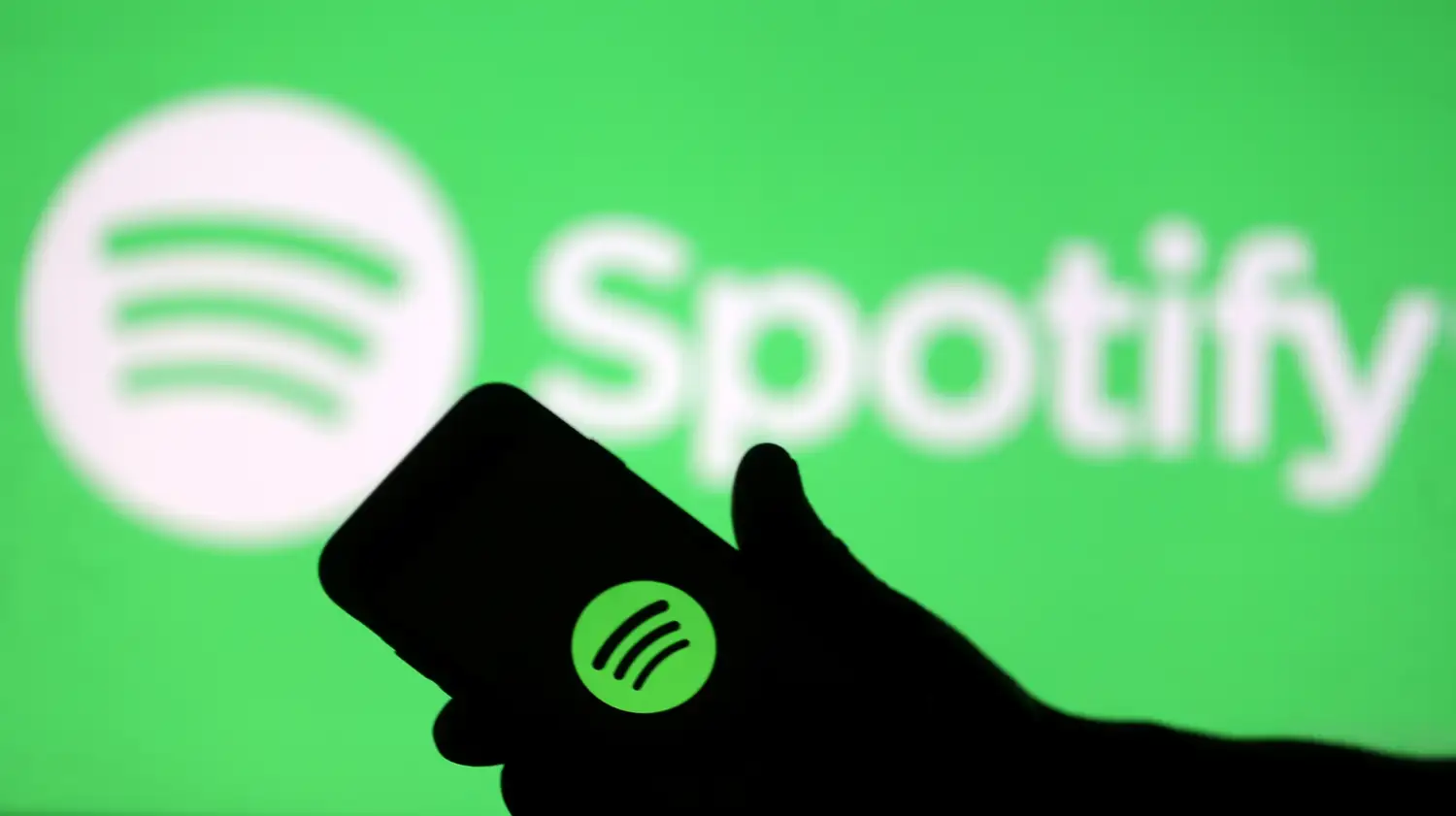 Cómo afectará el impuesto del 30% a compras en el exterior en las tarifas de Netflix y Spotify