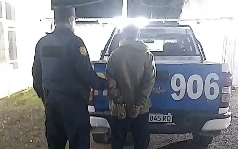 Tensión, miedo e incertidumbre en un barrio: golpes, disparos, un herido y un detenido