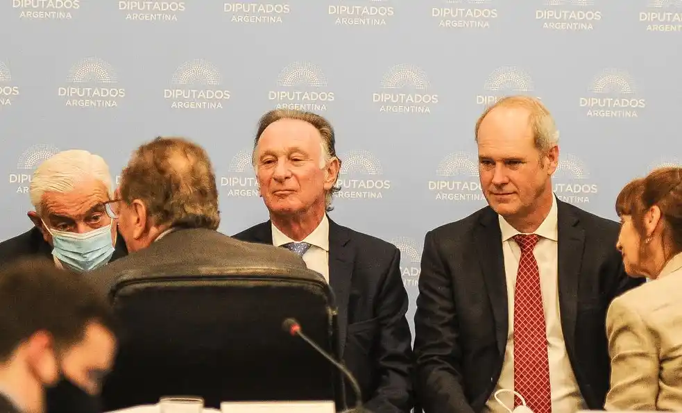 Dirigentes empresariales coincidieron que un default multiplicaría los problemas