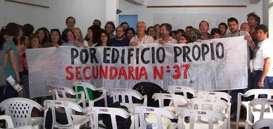 Reclaman la construcción de una escuela secundaria en Arana