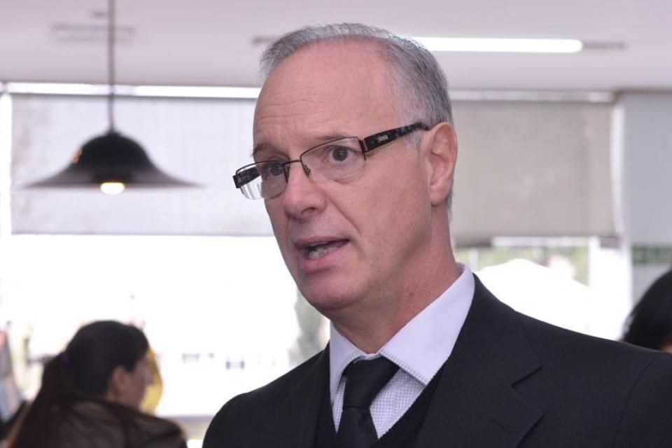 Coronavirus: "Las medidas son para prevenir que todas las camas del sistema estén tomadas," afirmó Gollán