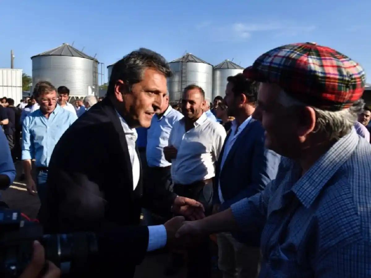 Massa presentó Impulso Tambero para compensar el precio de la leche a los productores por la sequía