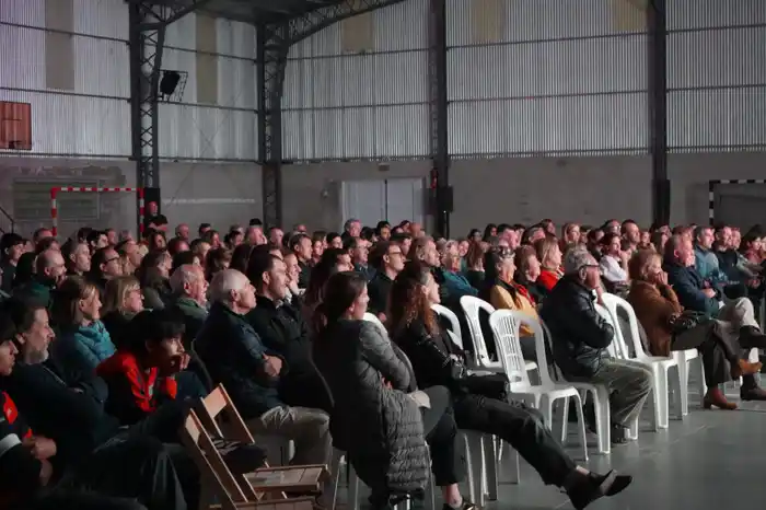 Mucho público participó de  la charla