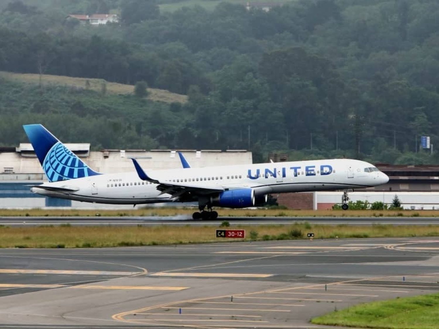 United Airlines desembarca en el País Vasco
