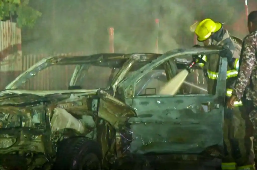 La detonación destruyó seis vehículos.