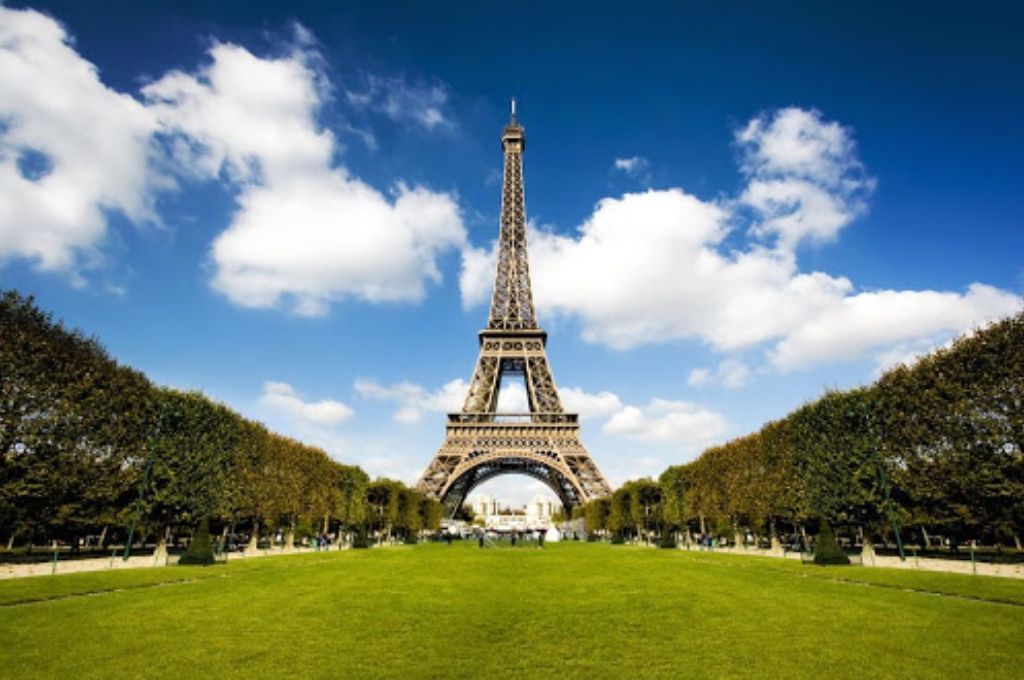 París reabre la Torre Eiffel tras su prolongado cierre