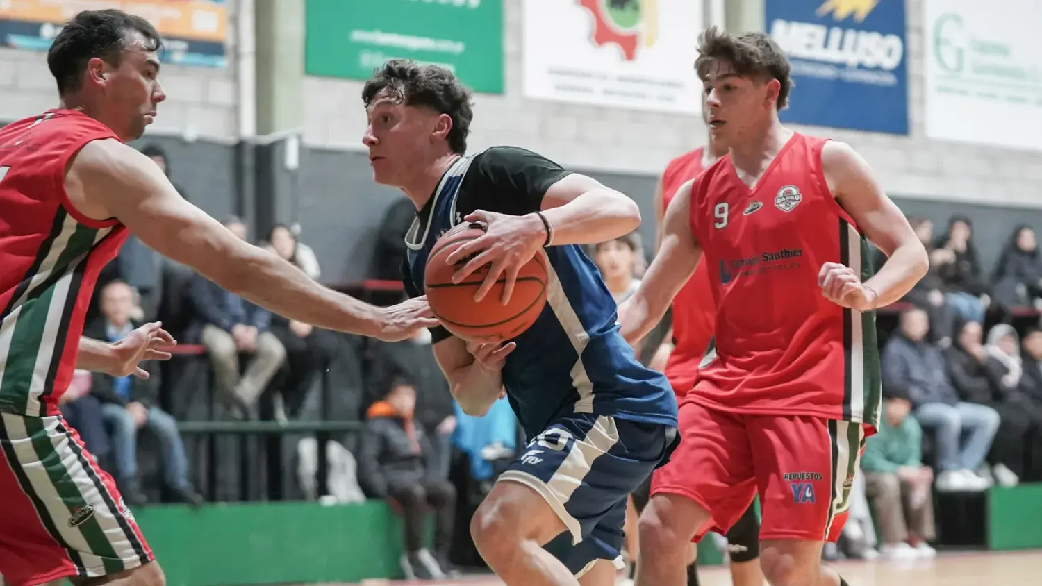 A domicilio, Rivadavia derrotó a Centro Basko y es escolta en el Clausura