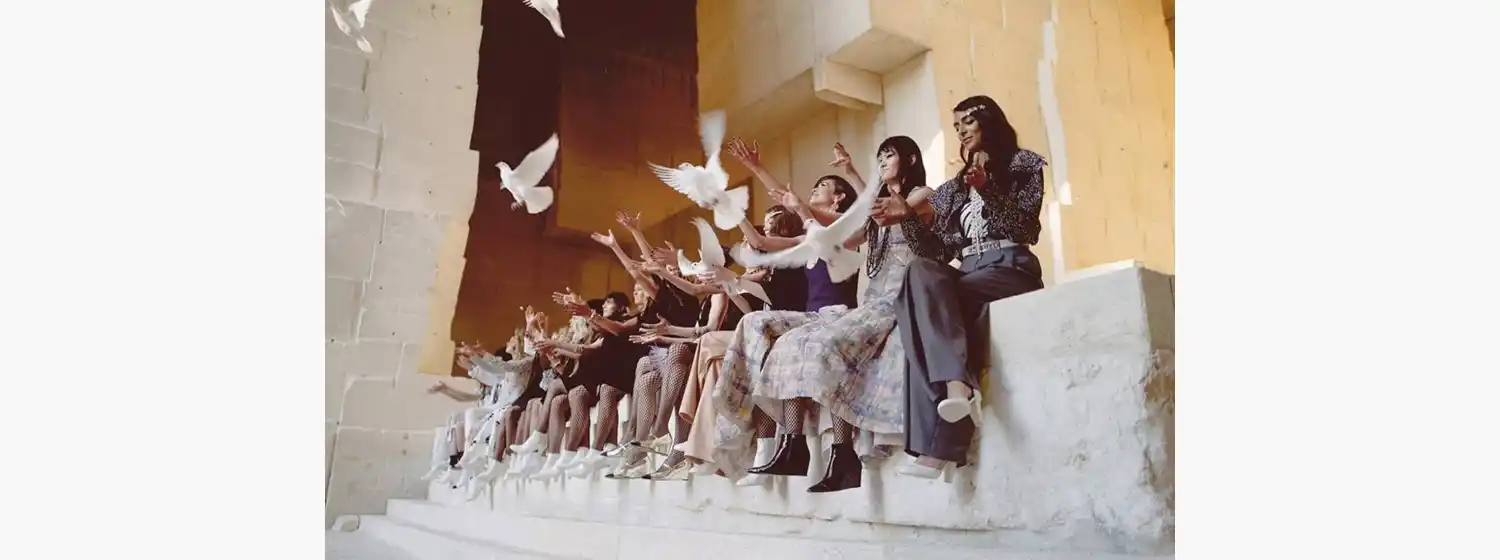 Chanel, alegoría al binomio blanco y negro bajo el influjo de Cocteau