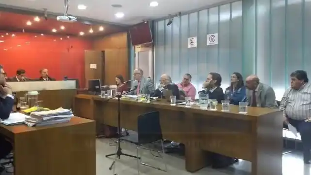 El ex ministro De La Rosa y 6 dirigentes de UPCN a juicio por supuesto apriete