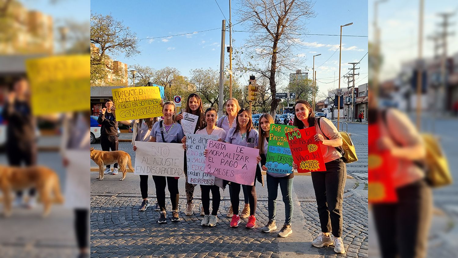 Prestadores de personas con discapacidad protestaron este jueves en el centro de la ciudad