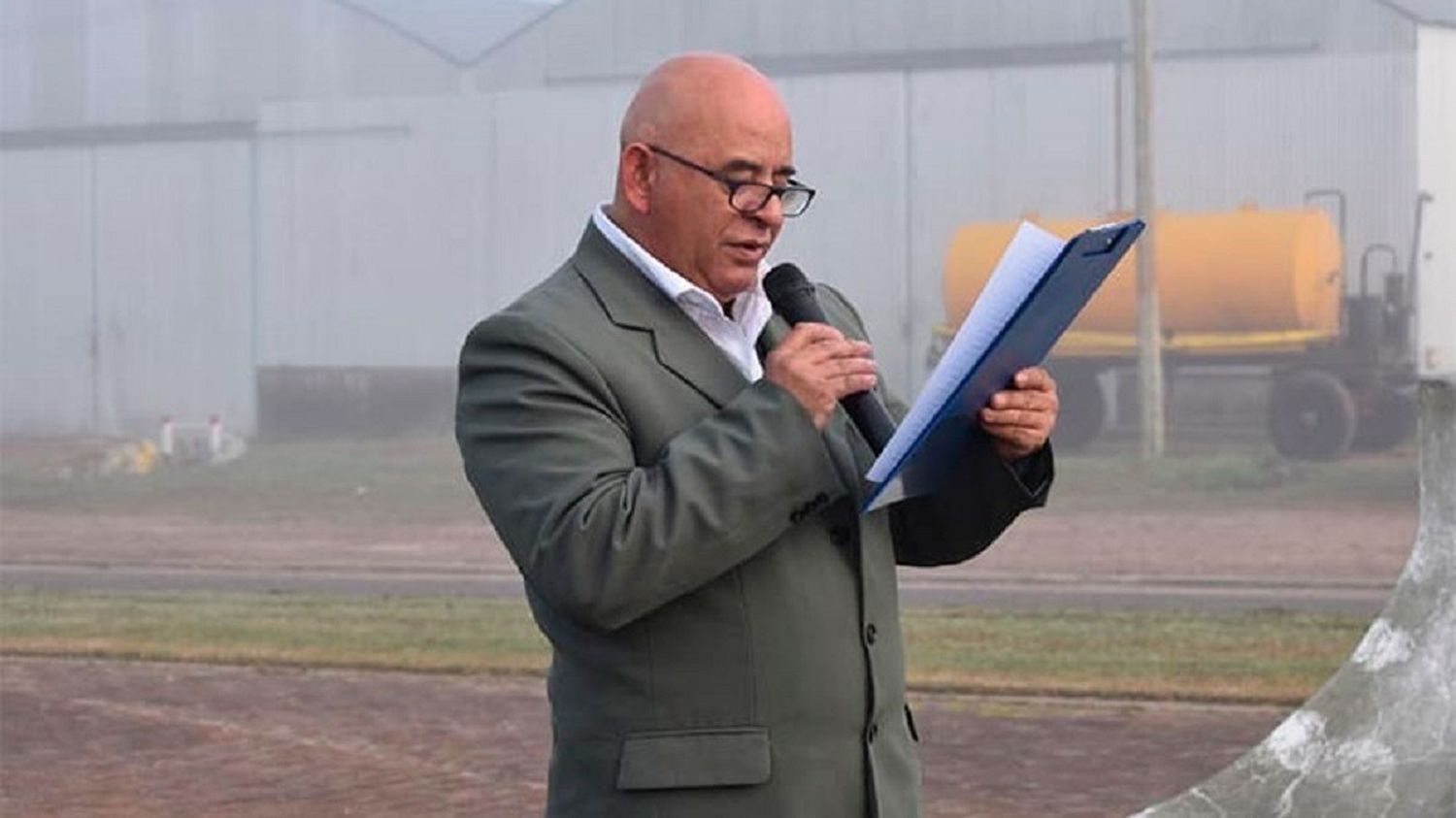 Pese a estar imputado de violacion, sigue en sus funciones el intendente de Gilbert