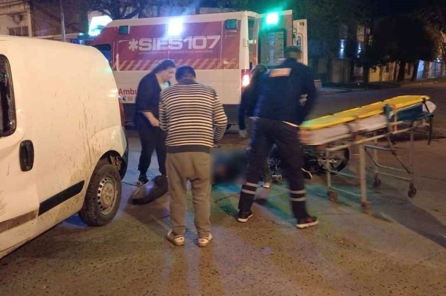 Accidente en Av. Galicia y Avellaneda: un motociclista resultó herido de gravedad