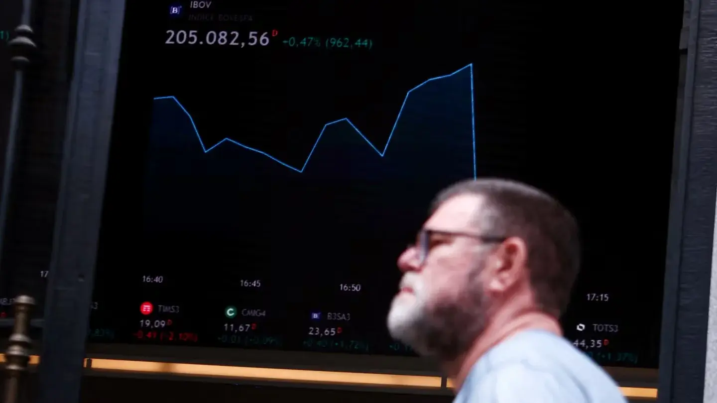 El real se devalúa y la Bolsa brasileña suspendió las operaciones tras una abrupta caída de las acciones