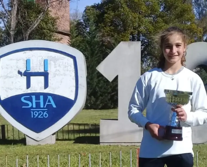 Antes de jugar el Sudamericano con Argentina, Candela Vázquez ganó un Regional en Pilar