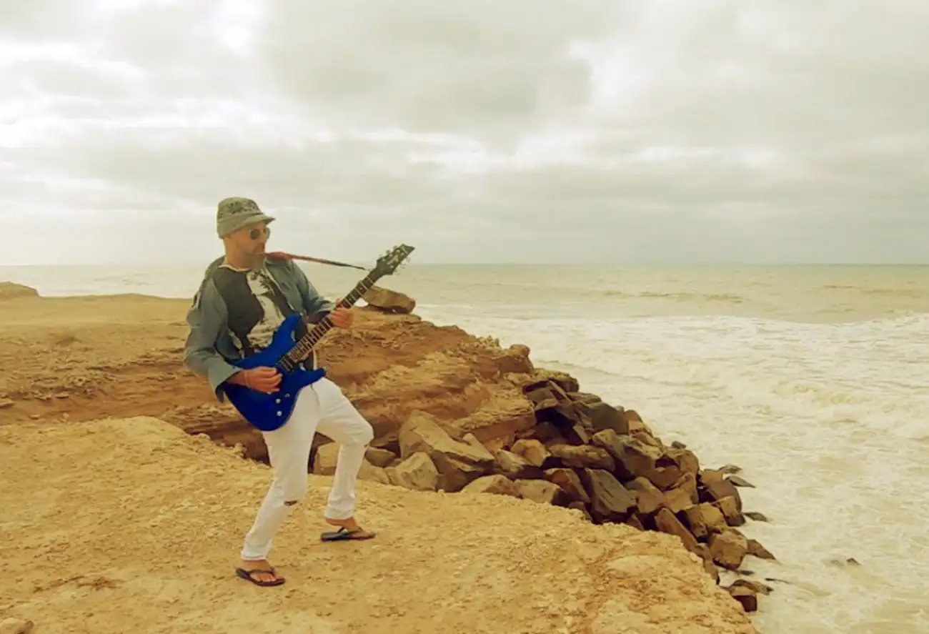 El cantante tandilense Leonardo Bruno  lanza su nuevo videoclip “Reino del placer”