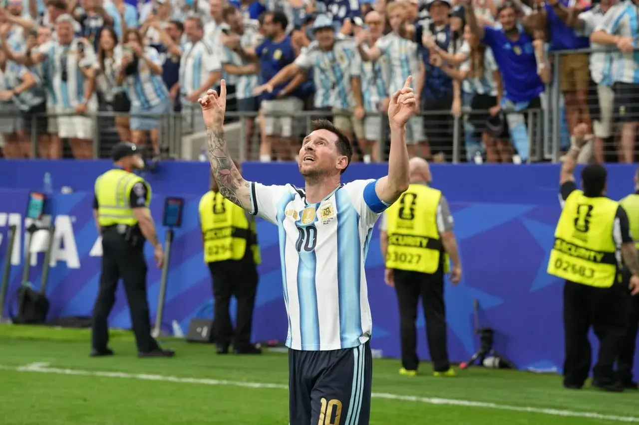 Del Azteca a Dallas: Messi encendió otra luz 40 años después de Maradona