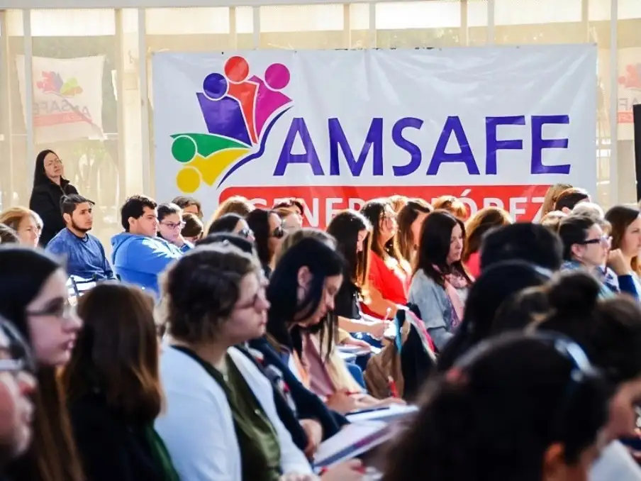 Las tres mociones de Amsafe General López mostraban un descontento con la oferta salarial. Foto: Archivo