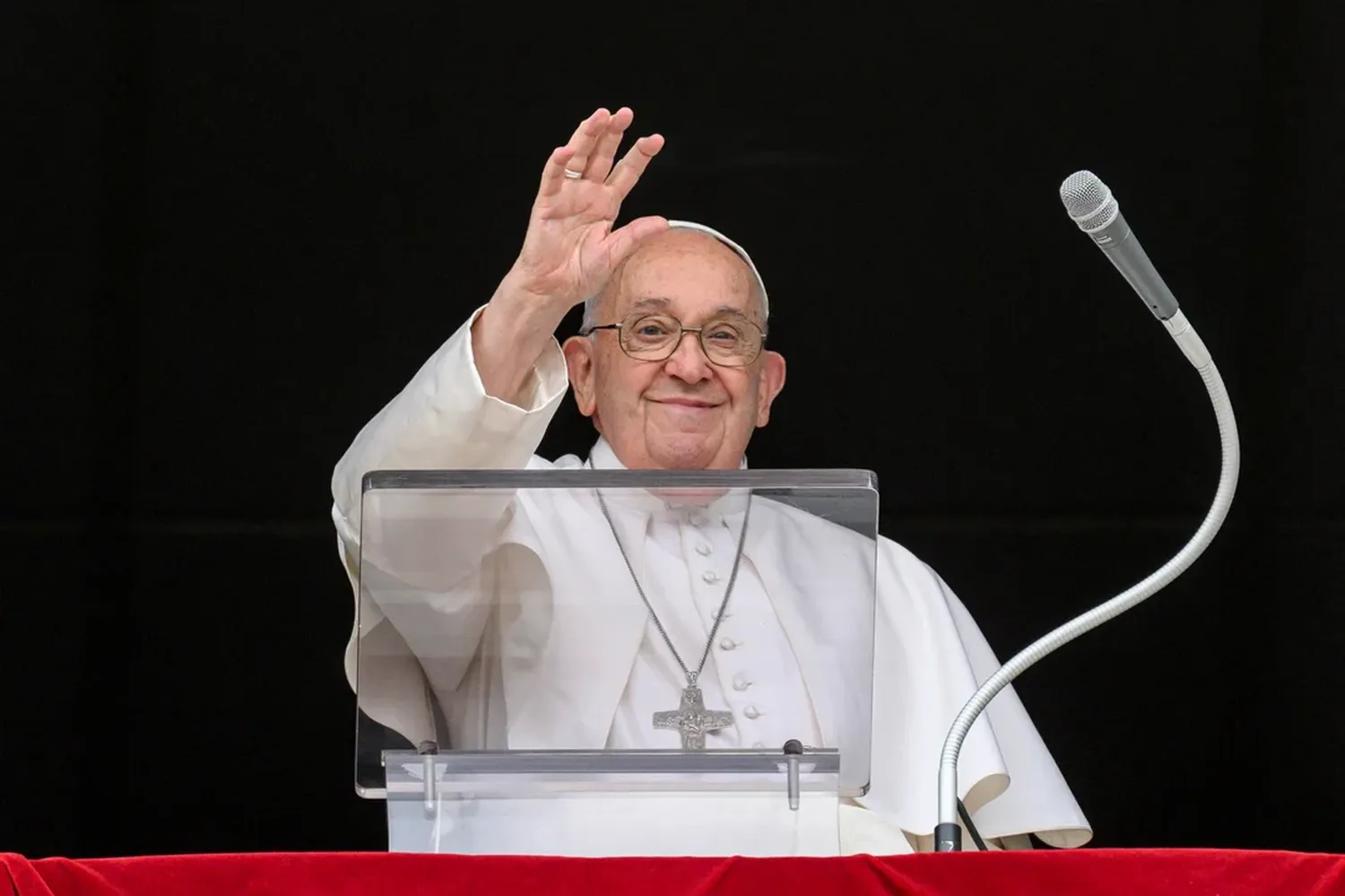 El Papa Francisco sigue estable y recuperándose: tuvo otra "noche tranquila” y mantiene “buena respuesta”