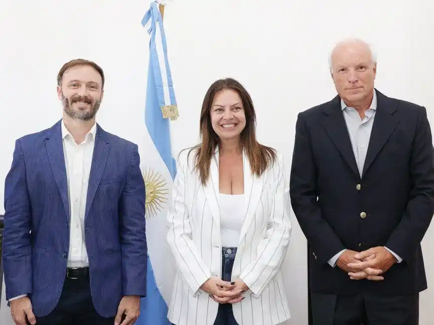La ministra Pettovello y el intendente Azcué firmaron un convenio para la cobertura del programa centros de familia