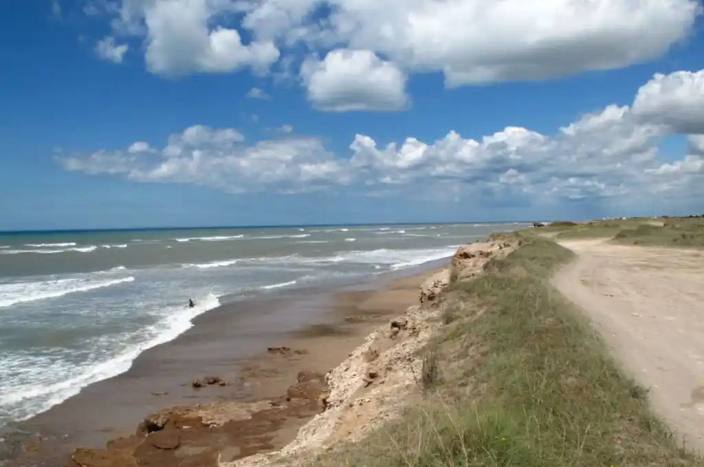 Miramar: hallaron en la playa un cuerpo decapitado, sin manos ni pies y en estado de descomposición