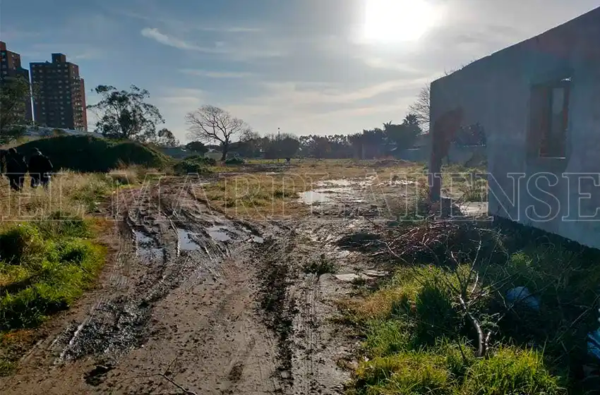 La manzana podrida: de fábrica abandonada a proyectos que terminaron en un terreno baldío