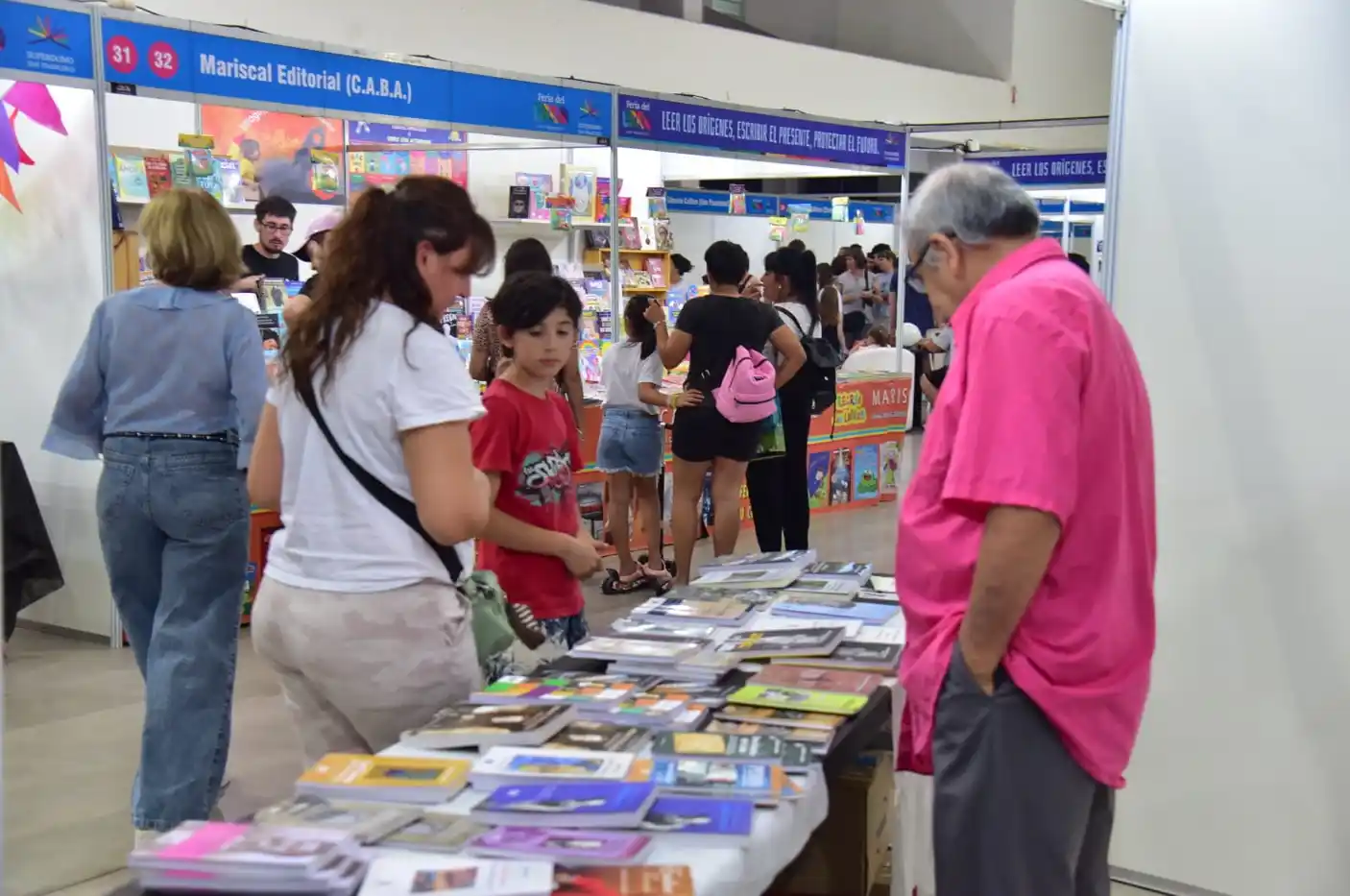 La Feria del Libro, una vidriera que impulsa el talento de los escritores locales