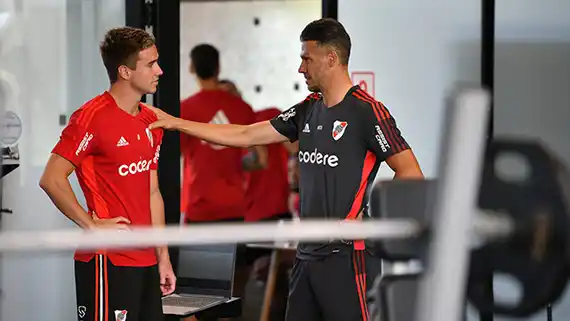 River avanza en el regreso de Borré y en la contratación de Enzo Díaz