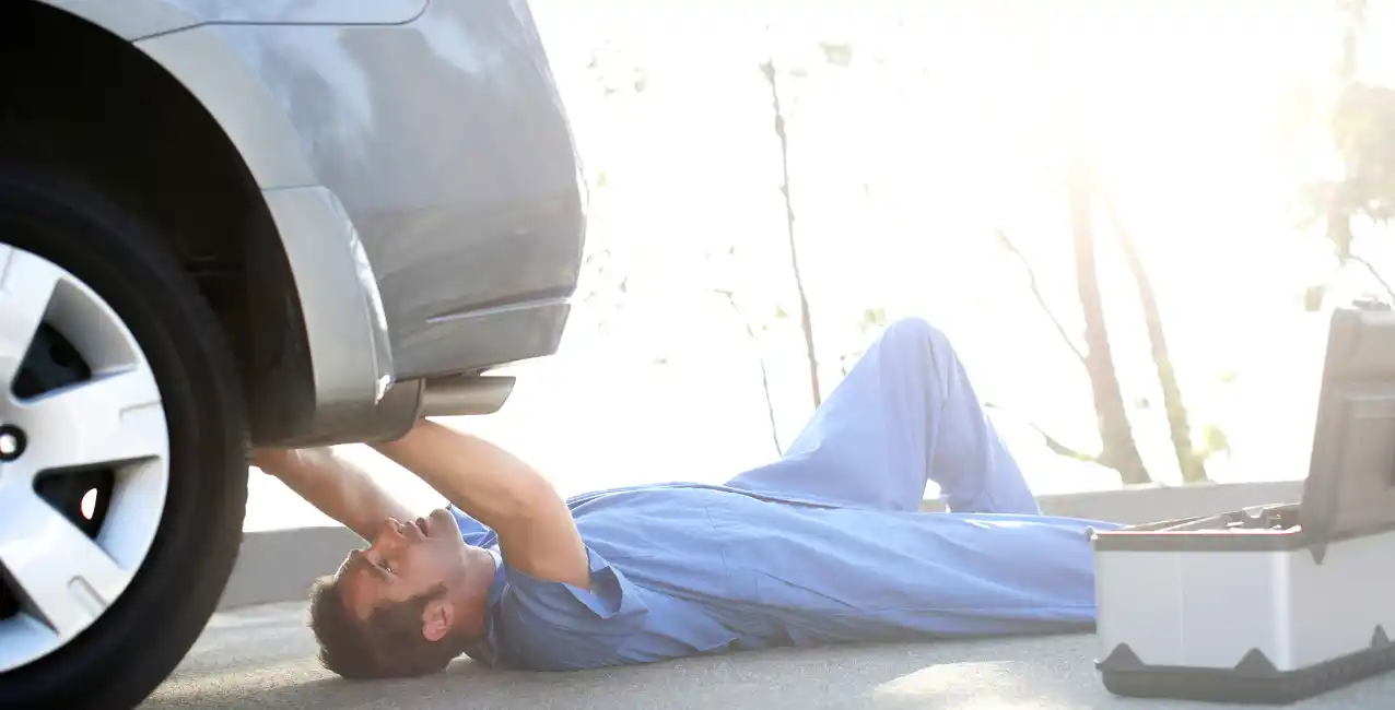 Tragedia en Río Negro: un hombre arreglaba su camioneta, se le cayó encima y murió aplastado