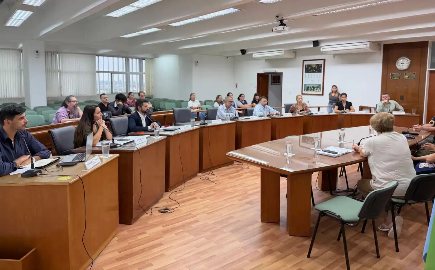 Polémica en el concejo por decisión del Ejecutivo que afecta a los Jardines Maternales