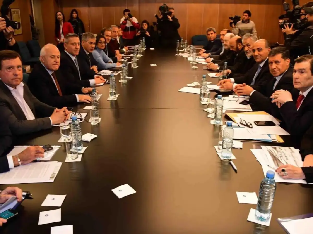 Los gobernadores de la oposición piden una compensación de $30 mil millones por las medidas de Mauricio Macri
