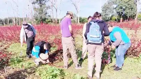 Estudiantes de una escuela agrotécnica se 
formaron en el CEDEVA de Laguna Yema