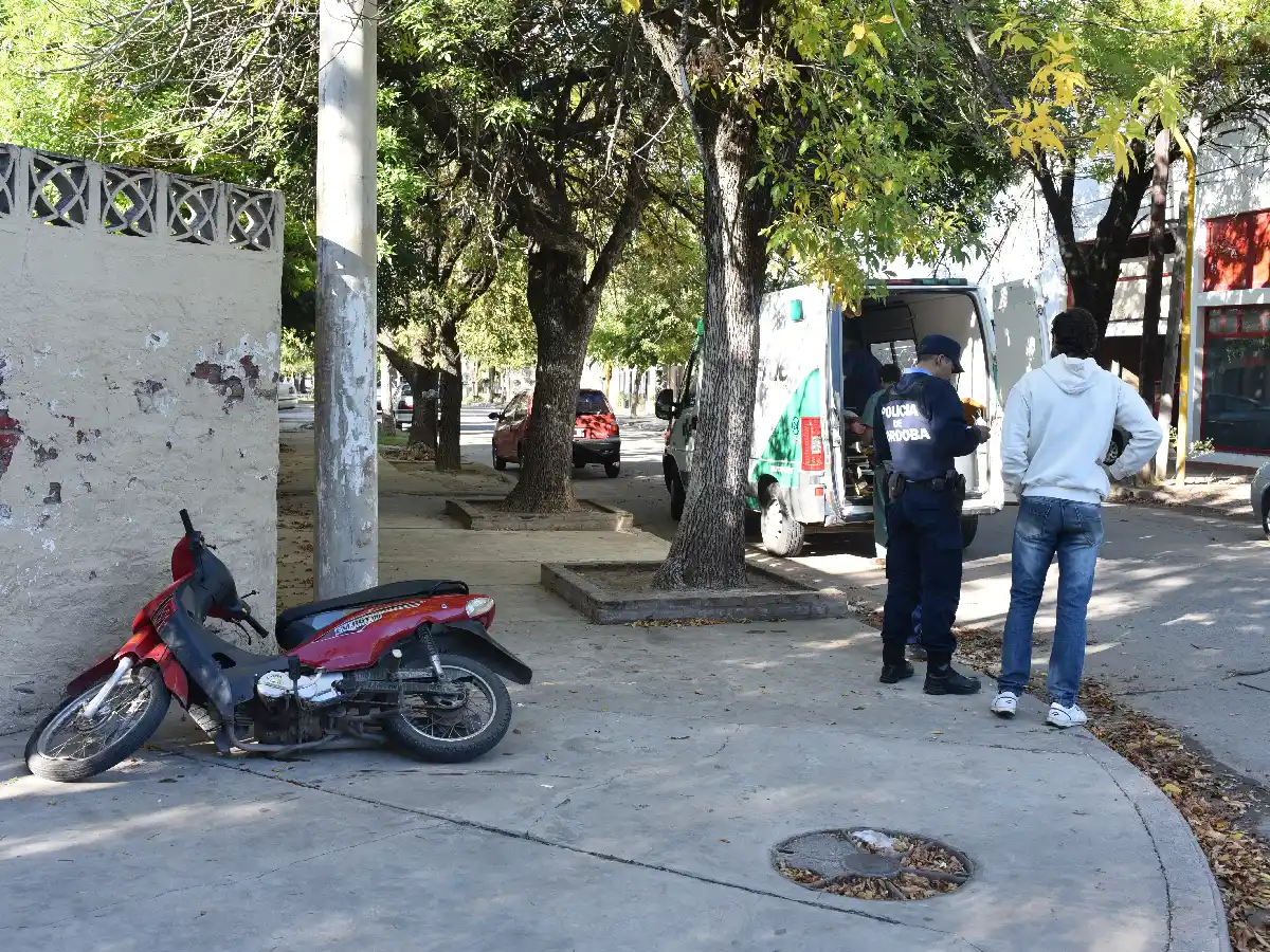 Una mujer resultó herida en un accidente en barrio Jardín