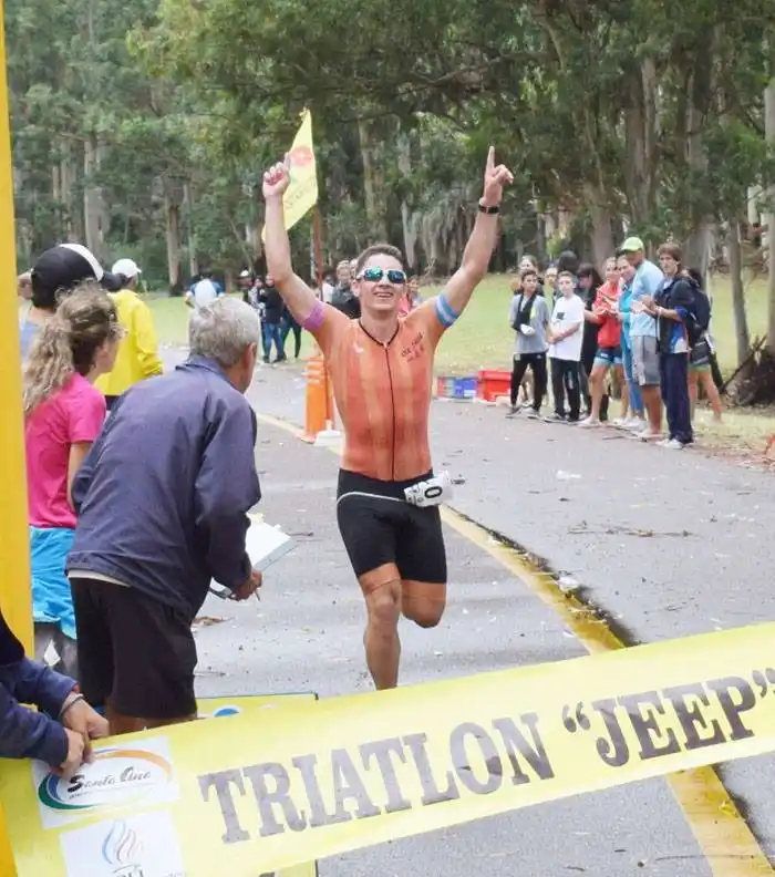 Eduardo Pelichero y Sabina  Goyeneche los ganadores de  la primera fecha en el Lago