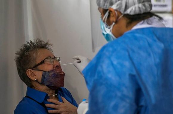 Coronavirus: los casos en el país aumentaron más del 115 por ciento en una semana