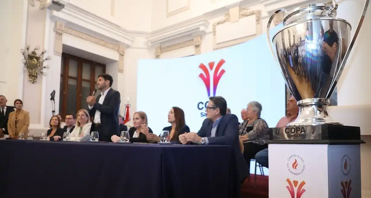 Con la presencia del gobernador Pullaro, quedó oficialmente presentada y lanzada este jueves la edición 2025 de la Copa Santa Fe. Foto: Gobierno de Santa Fe.