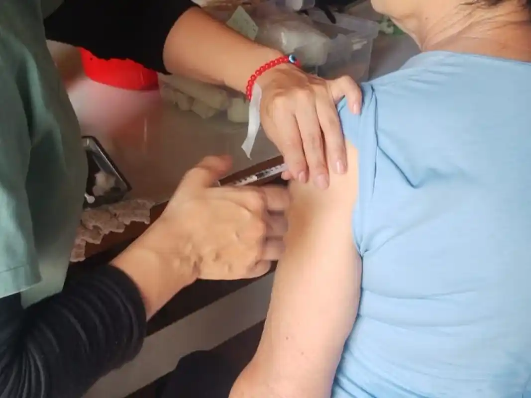 Realizaron una jornada de vacunación domiciliaria en el barrio Munilla