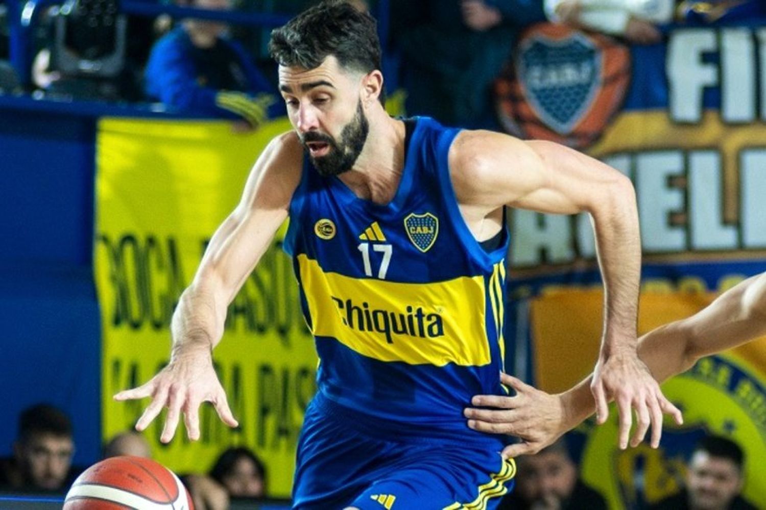 Vega promedió 7.9 puntos, 5.0 rebotes, 2.1 asistencias y 1.5 robos en 53 partidos disputados en la temporada del Boca campeón.