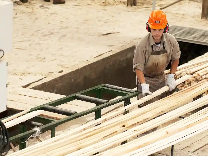 La actividad económica cayó 0,4 % mensual en octubre y acumuló un alza de 5 % en el año