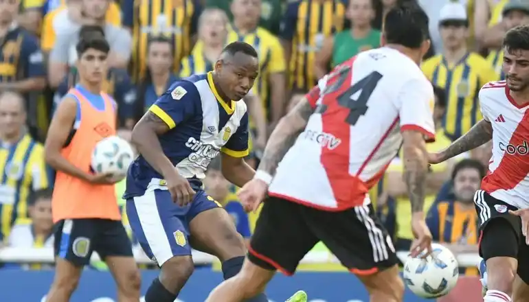 El colombiano Jaminton Campaz fue la gran figura del cotejo.