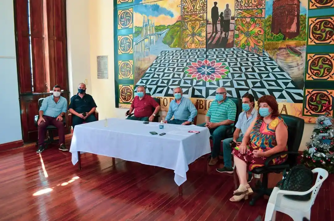 Victoria restringe horarios de cierre de comercios y de circulación en zona costanera