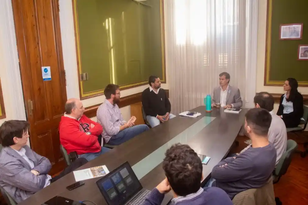 Reunión entre el gobierno local y autoridades del CDCI