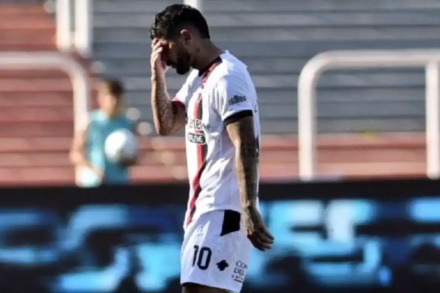 Newell’s: qué sanción puede caberle a Banega tras su expulsión en Mendoza