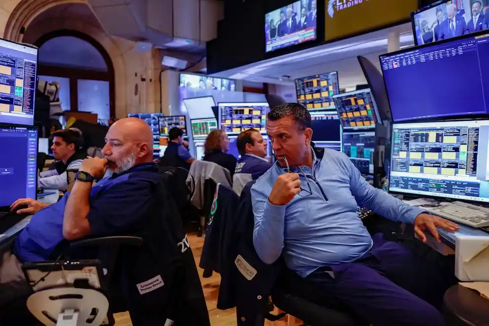 El riesgo país tocó el nivel más bajo en la era Milei tras la presentación del programa financiero