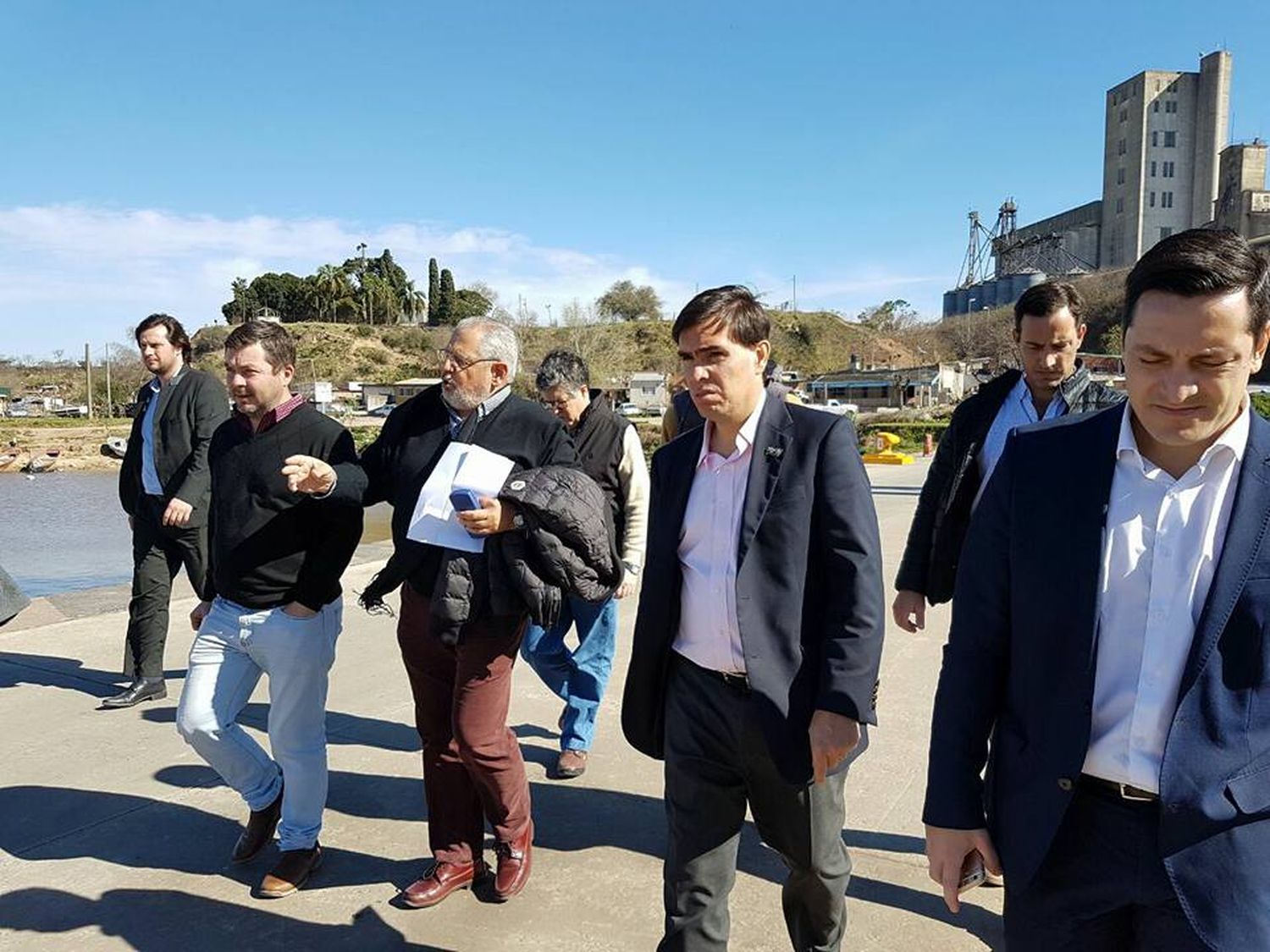 El ministro Tizado recorrió el puerto de San Pedro y destacó que "las inversiones que están planeando son las indicadas"