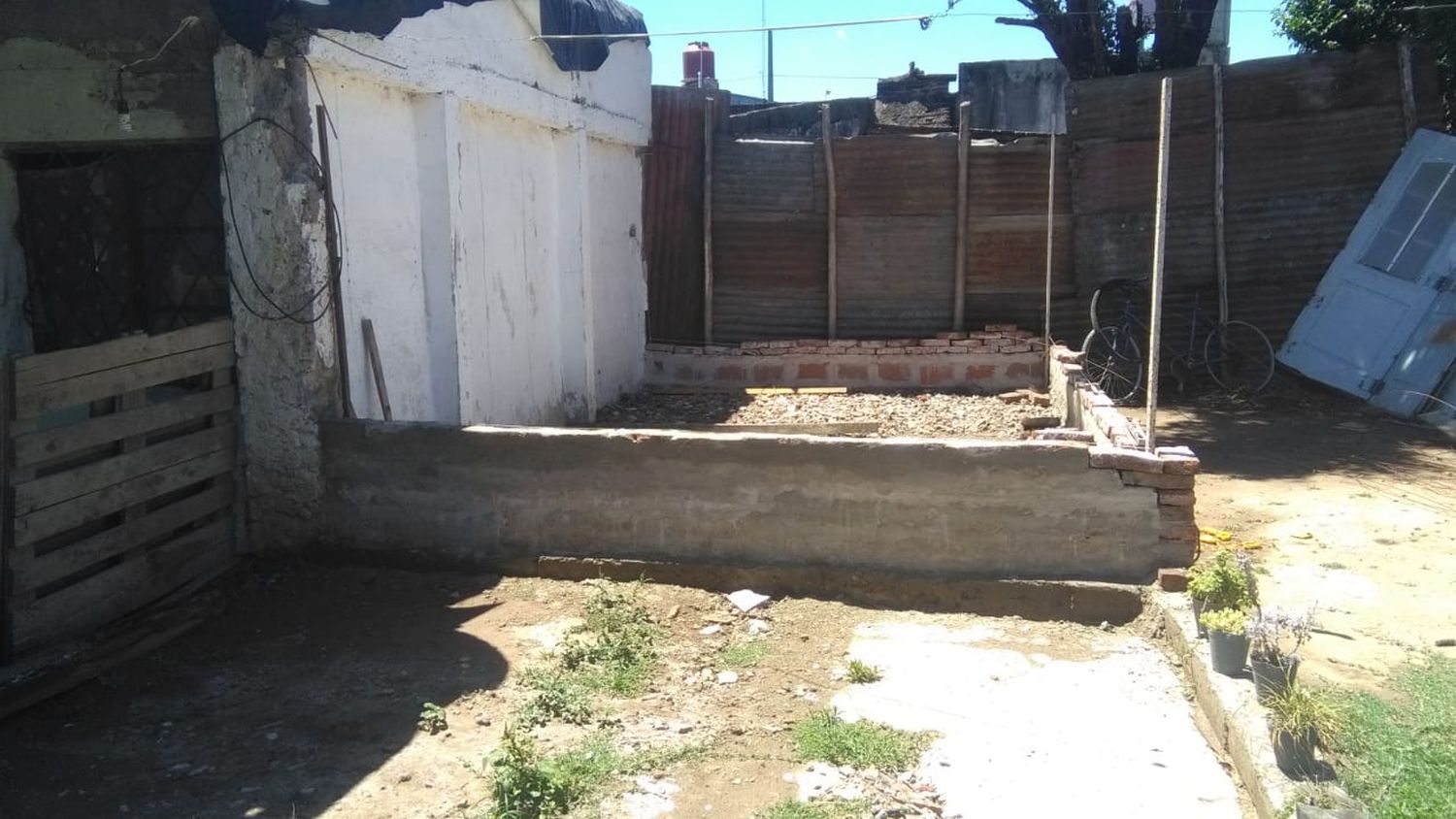 Sandra quiere terminar su casa