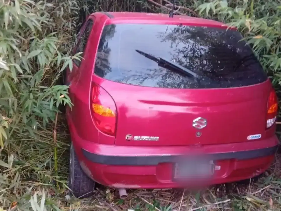 Recuperaron un auto robado y aprehendieron a un menor en el barrio 2 de Abril