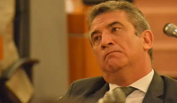 "Que se ocupen de solucionar los problemas que le han generado"