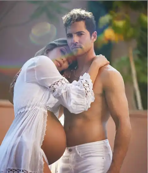 Rosanna Zanetti y David Bisbal madrugan a la prensa rosa. Foto: Instagram