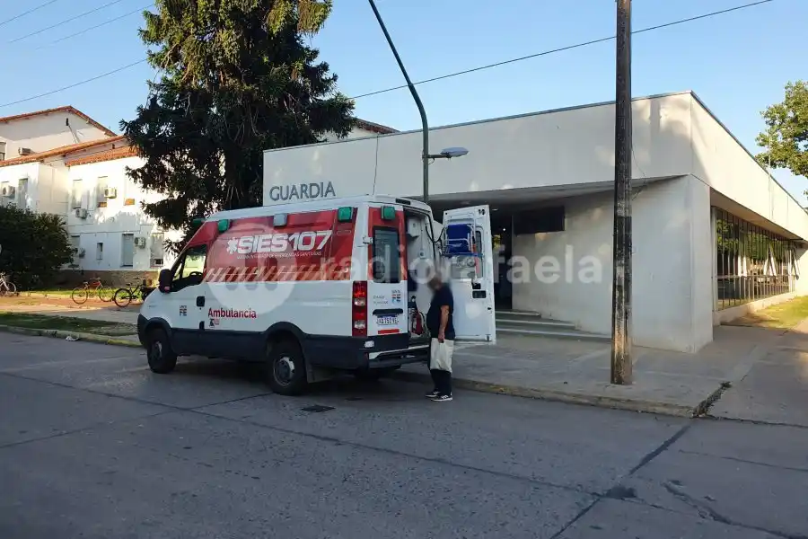 Conmoción por el fallecimiento de una persona que se descompensó y se cayó de la moto